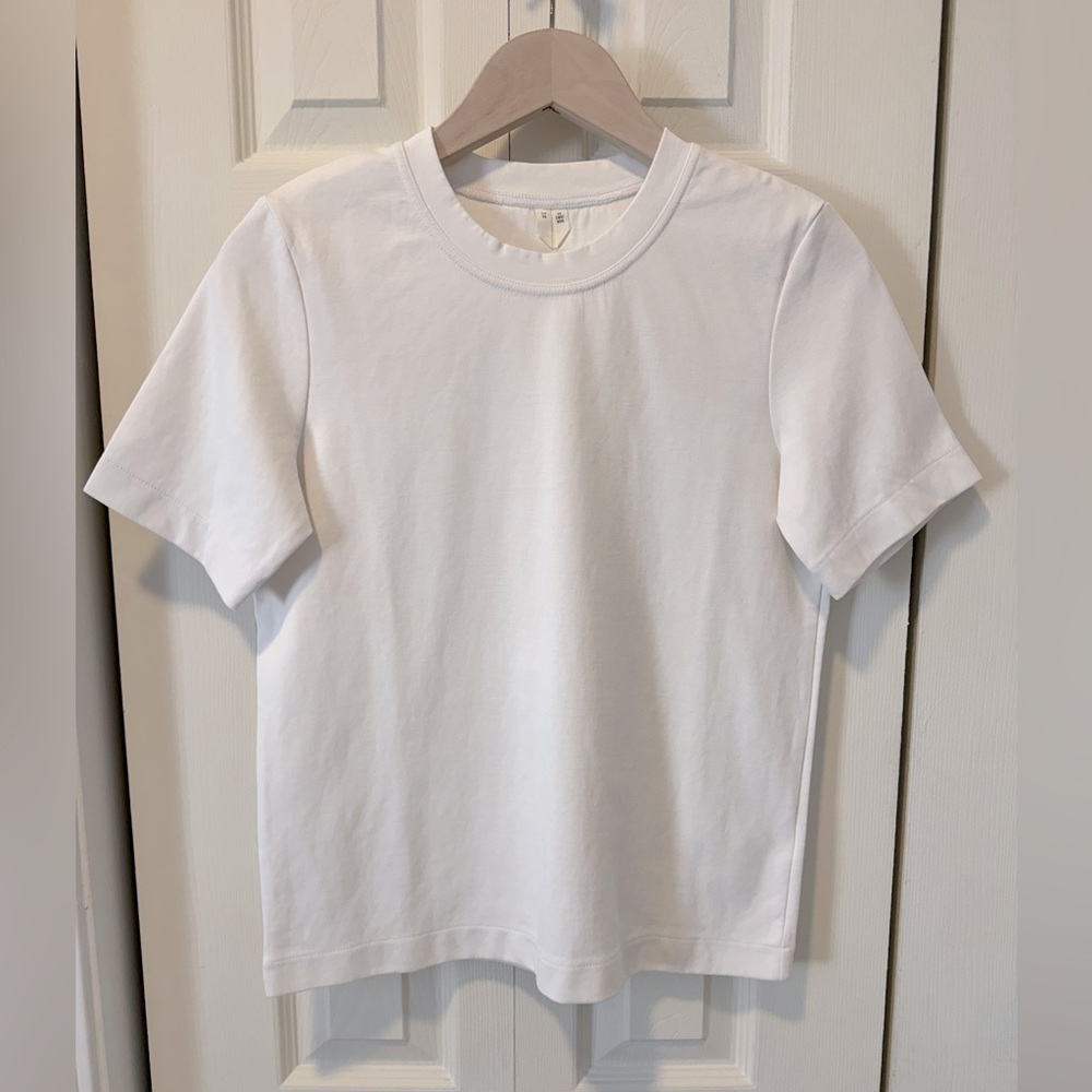 Arket Pearl Interlock T-Shirt in White (Size XS).